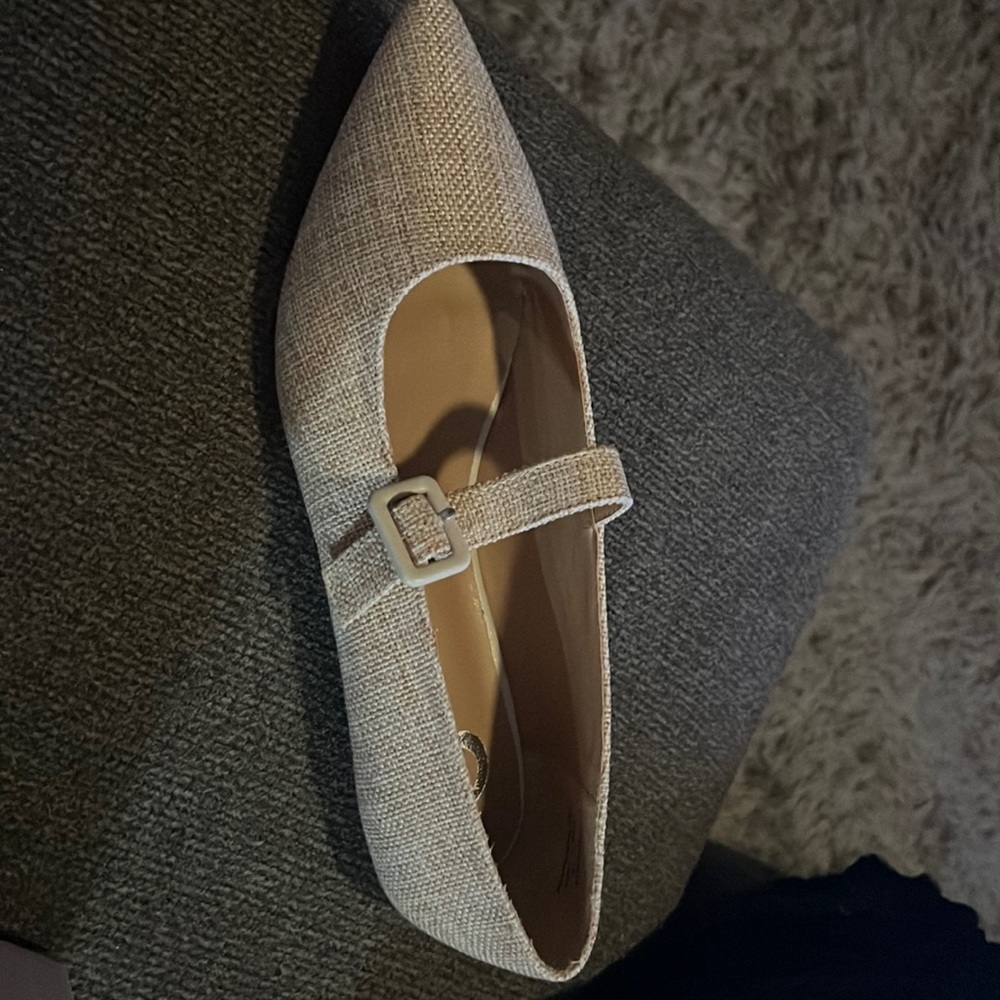 Ladies shoes